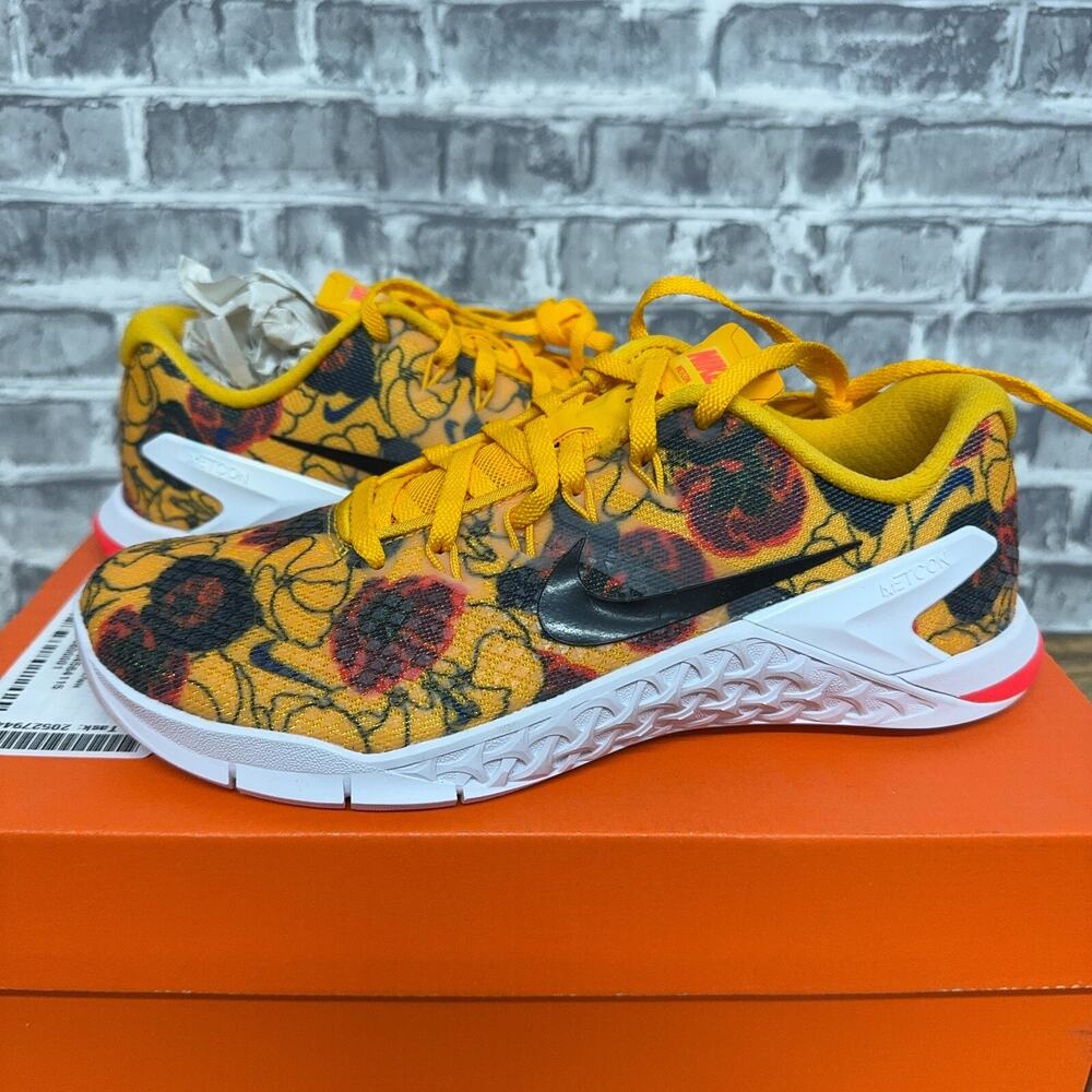Nike Metcon 4 XD Premium Floral Print University Gold CD3473-700 Womens Size 5.5